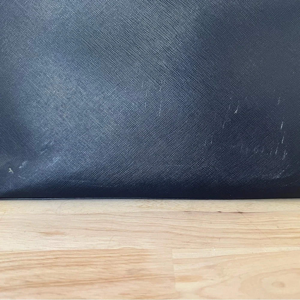 Navy Blue Michael Kors Jet Set Travel‎ Tote - Picture 5 of 14